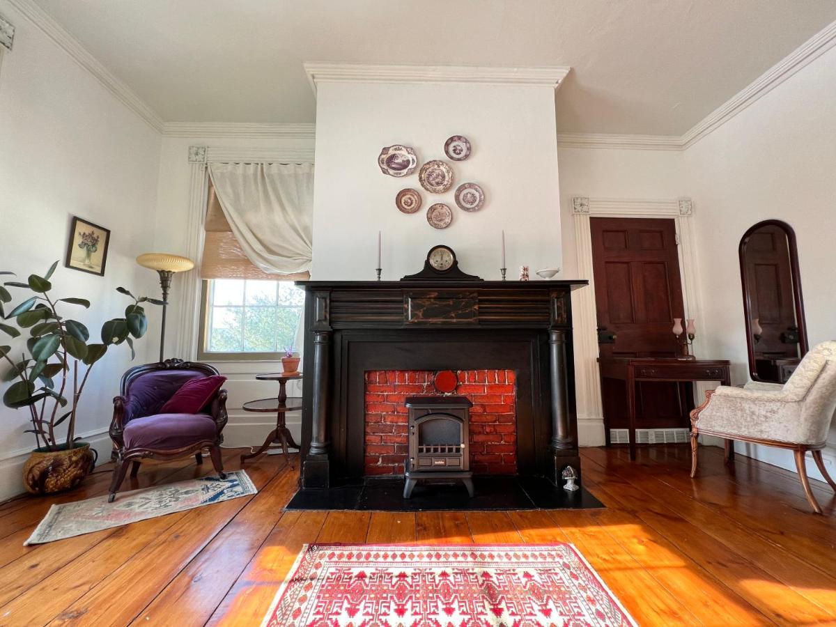 The Borland House Inn Montgomery ภายนอก รูปภาพ
